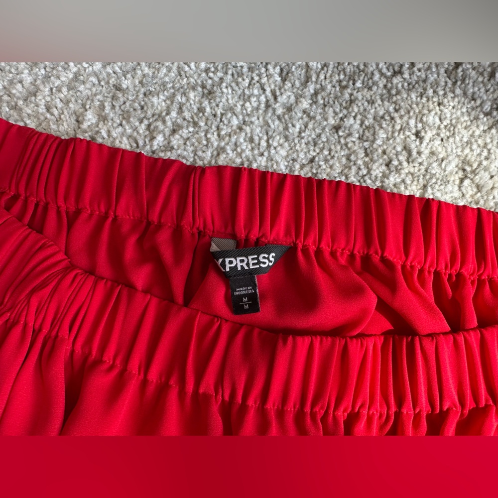 Women’s Express Off-the-Shoulder Red Top - Picture 5 of 5